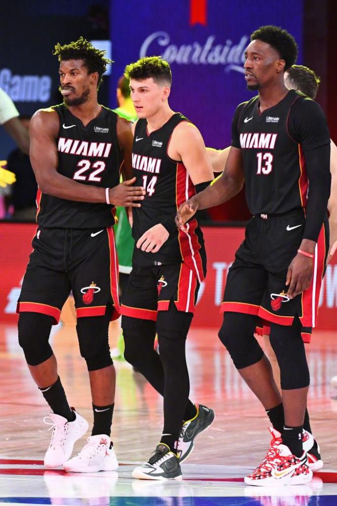 观众的热烈 观众的热烈